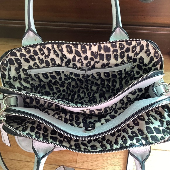 Nine West pocket book. Convertible to use longer strap. - Picture 3 of 5